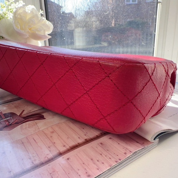 Chanel Coco Curve Envelope Flap Bag Quilted Goatskin Medium - Picture 6 of 6